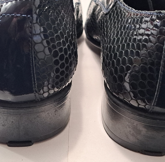 NWOT Crocodile Black Wing Tip Shoes    Size 9.5 (42) main image 7